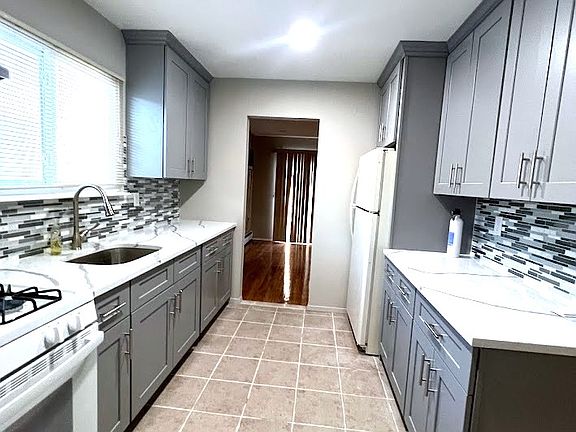 2nd image of 645 Hollywood Ave Floor 2
