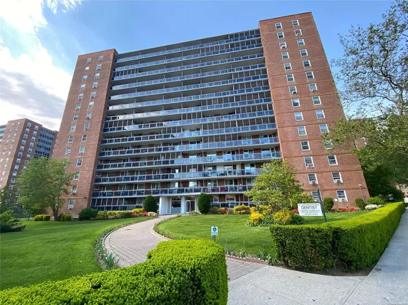 97-37 63 Road #3E, Rego Park, NY 11374