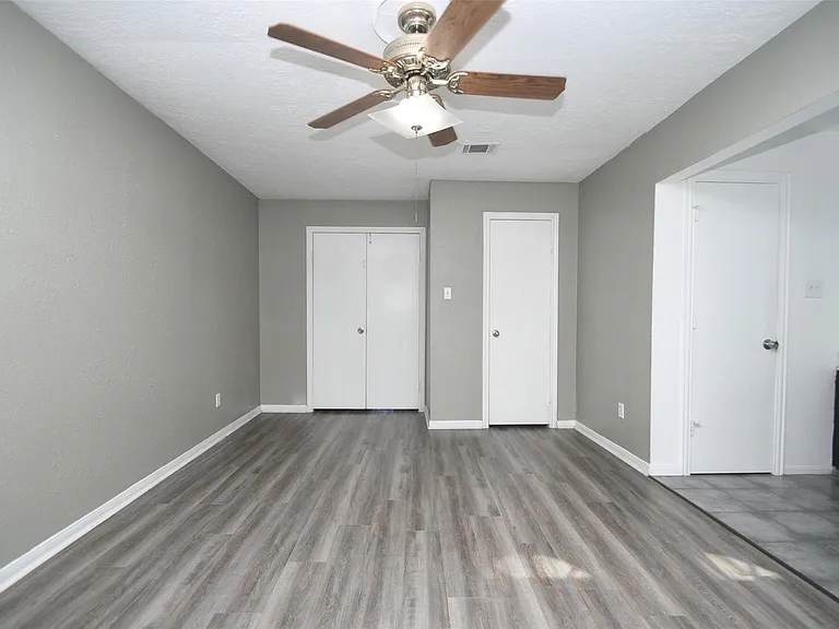 510 Chambly Dr — Photo 24