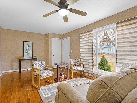 5th image of 536 S Krudwig Ave