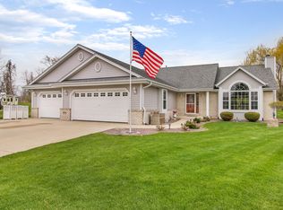 26615 Daybreak Ct, Wind Lake, WI 53185