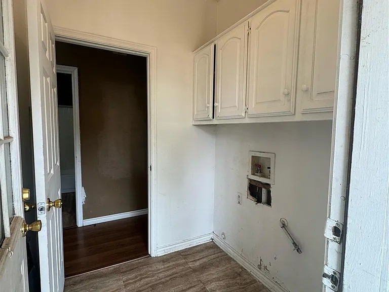 201 E Windsor Dr — Photo 27
