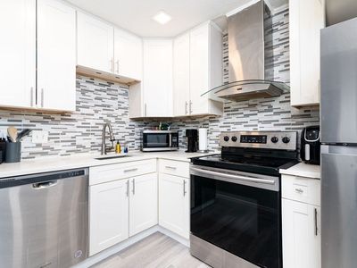 135 Neponset Ave APT 4, Dorchester, MA, 02122