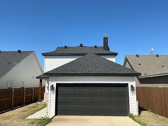5th image of 640 The Cottages Dr