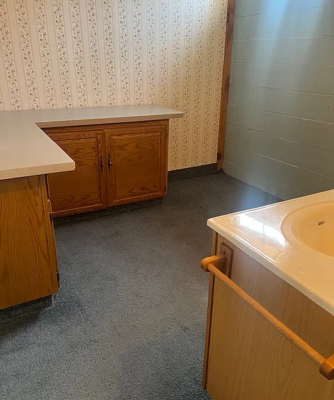 7945 Lenzburg Dr — Photo 30
