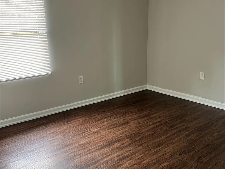 Hampton Avenue Apartments Comfortable Greenville Living Close to Everything — Photo 28