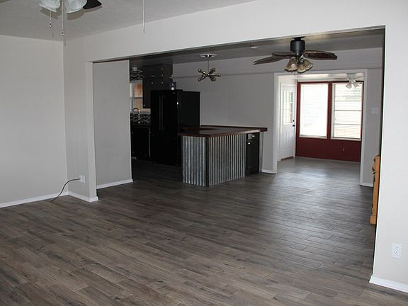 4th image of 4320 Country Club Dr