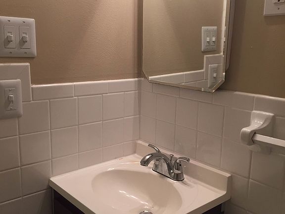 5th image of 7894 Bentley Dr