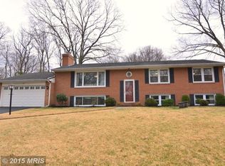 15 Saint Andrews Rd, Severna Park, MD 21146