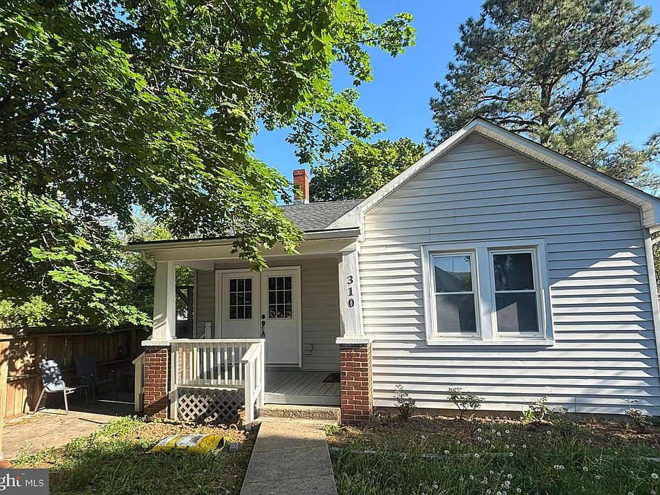 1st image of 310 Frazer Pl