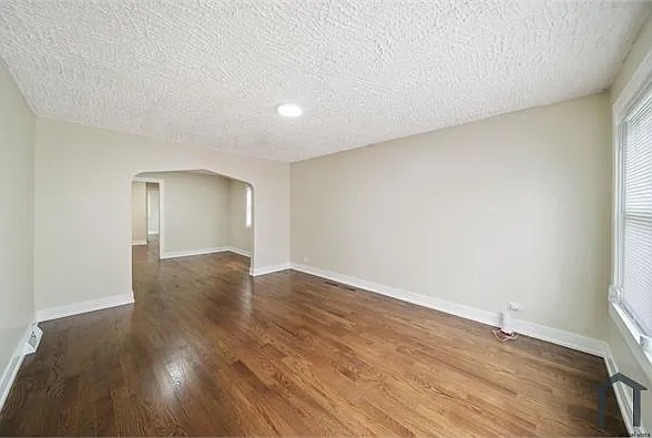 11743 S Princeton Ave — Photo 2