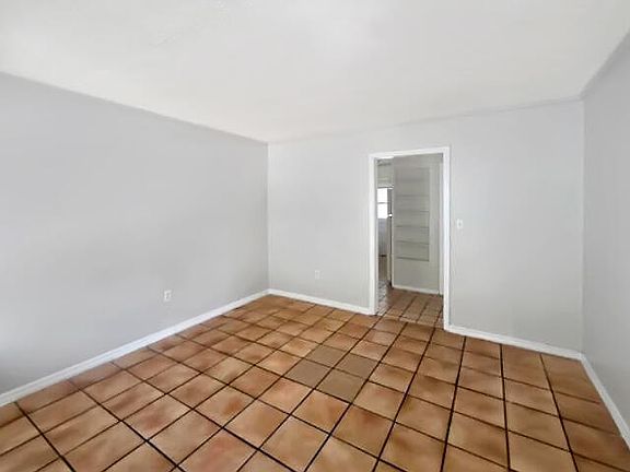 3rd image of 1111 N 21ST Street
