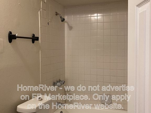 5th image of 905 63rd Ave W