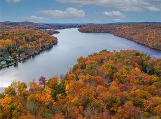 21 Whitehill Rd, Putnam Valley, NY 10579