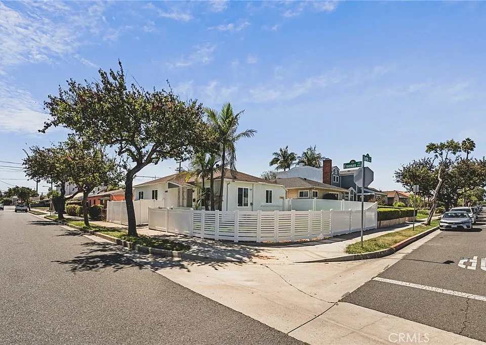 16903 Freeman Ave