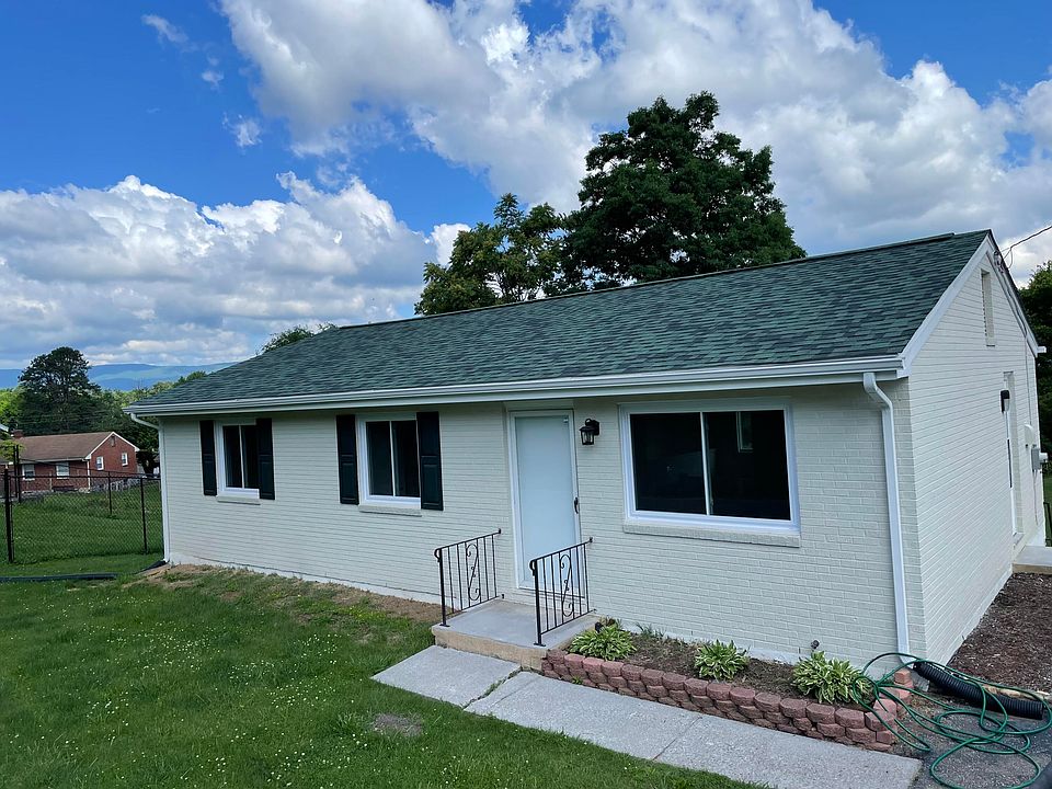 2nd image of 4825 Desi Rd NW