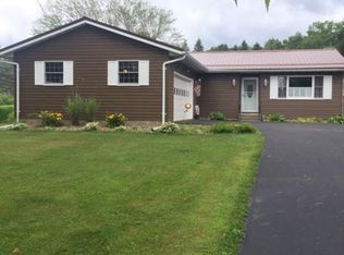 4 Chautauqua Ct, Oil City, PA 16301