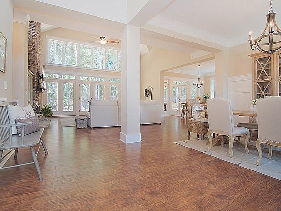 3rd image of 7657 Cottonwood Dr