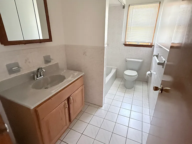 108 Biltmore St #2 — Photo 5