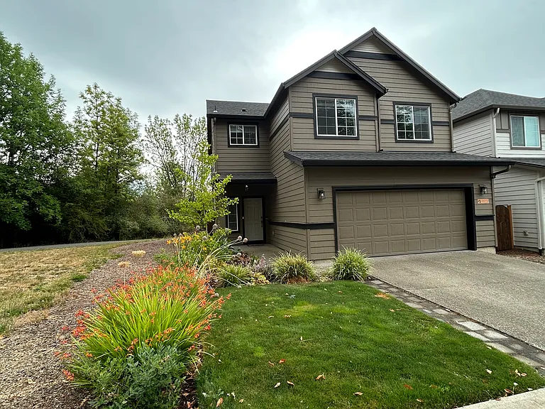 18222 SW Silvertip St #1 — Photo 1