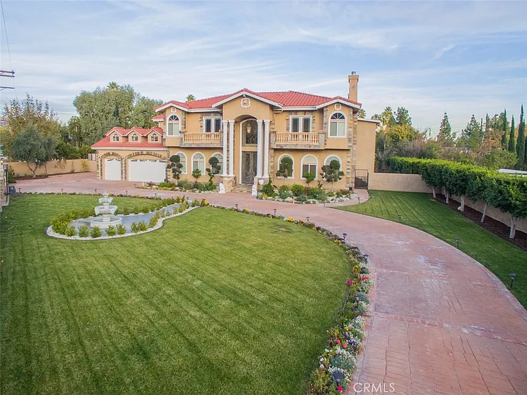 10062 Valley Circle Blvd — Photo 13