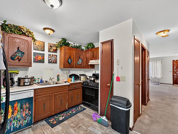 4th image of 6218 W Port AVENUE