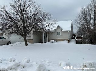 9371 Preserve Trl, Woodbury, MN 55125
