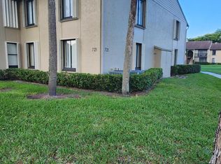 721 Sunny Pine Way APT F2, Greenacres, FL 33415