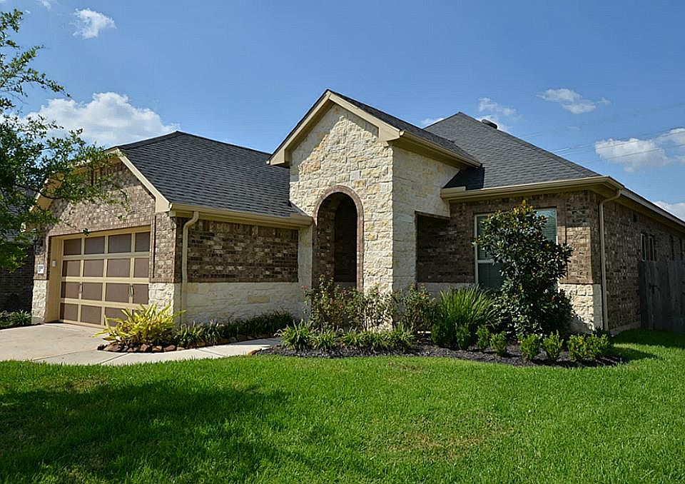 1st image of 19114 Cannon Hills Ln
