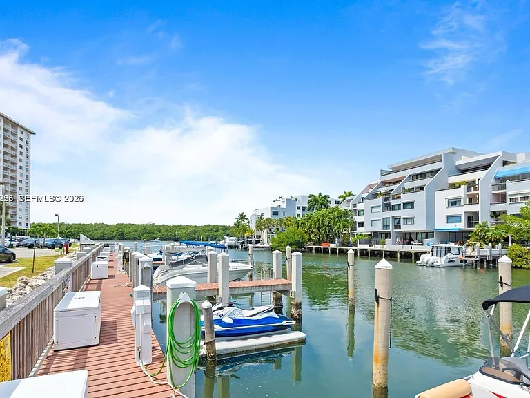 400 Kings Point Dr #714 — Photo 25