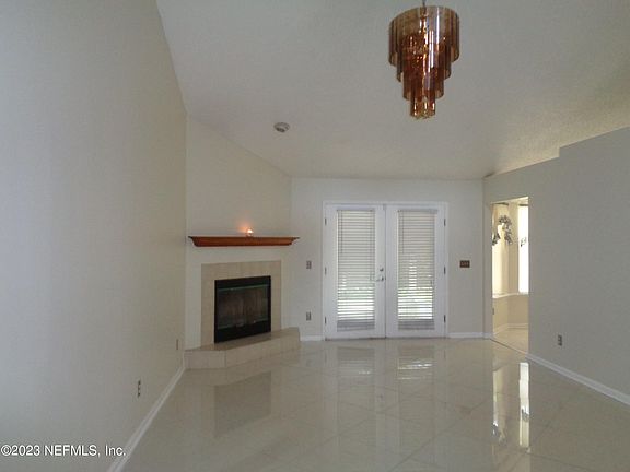 4th image of 8464 Three Creeks Blvd