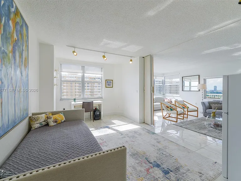 1950 S Ocean Dr #19E — Photo 16