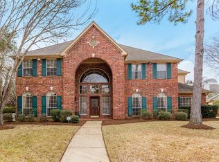 310 Lakefront Ct, Sugar Land, TX 77478