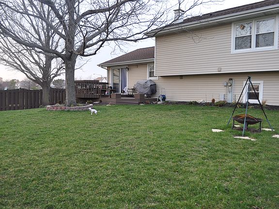 3rd image of 1825 Aspen Dr