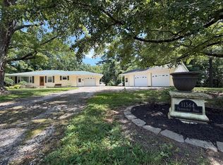11564 N Friendship Rd, Martinsville, IL 62442