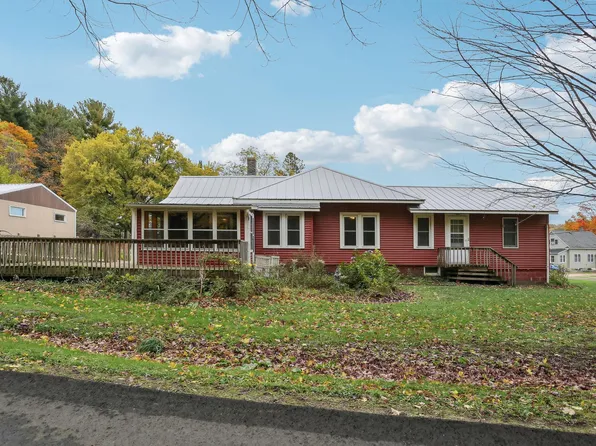 606 Syme Ave, Glenwood City, WI 54013