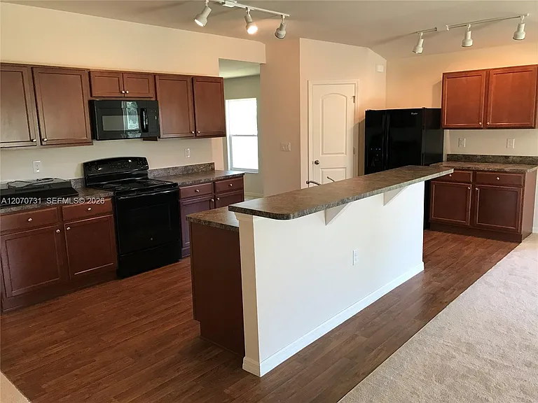 10408 Canal Brook Ln — Photo 3