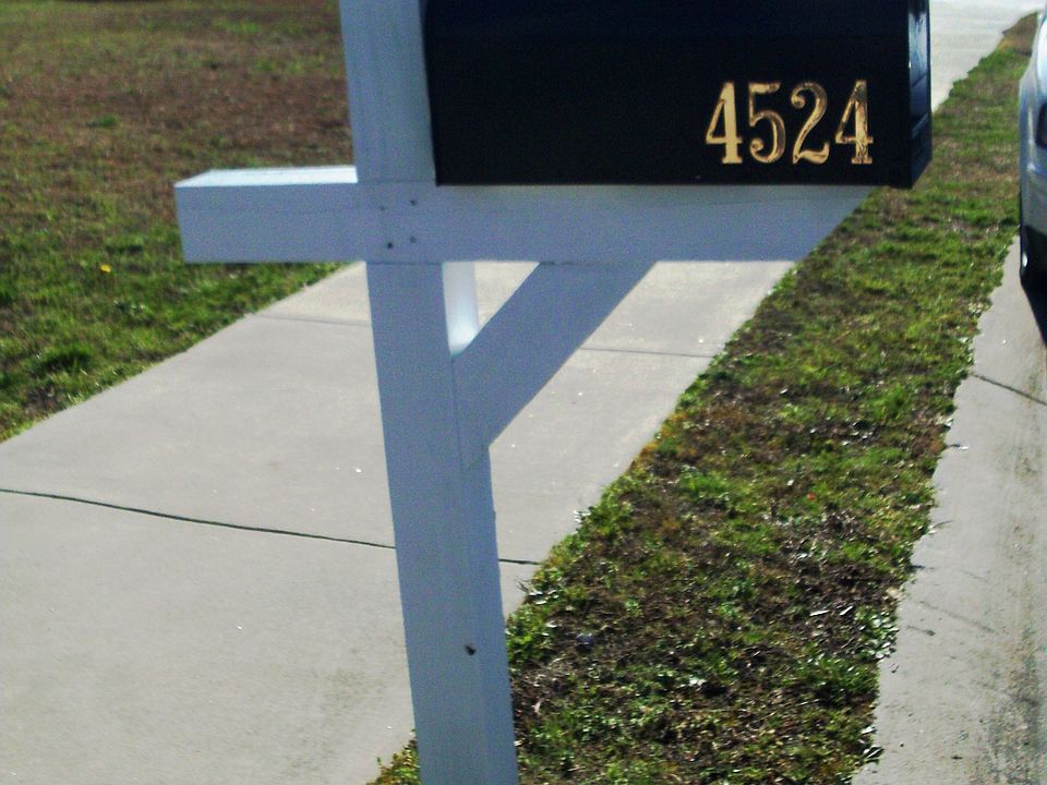 WELCOME HOME TO 4524 PINEVIEW LANE