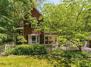 221 Douglas Rd, Chappaqua, NY 10514