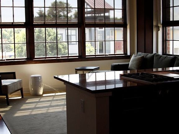 Model photo by BPosh