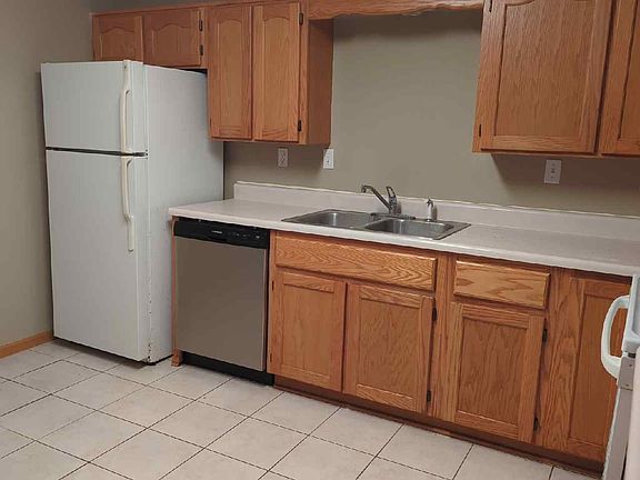 4th image of 408 Ming St #D