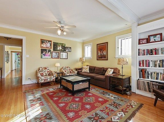 3rd image of 723 Hinman Ave APT 3