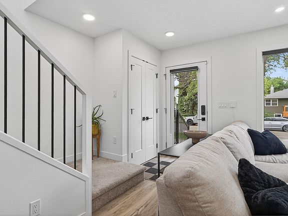 5th image of 11539 86th St NW