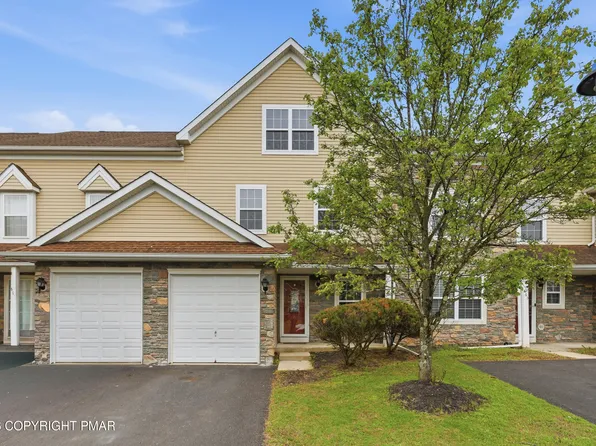 60 Lower Ridge View Cir #C, East Stroudsburg, PA 18302