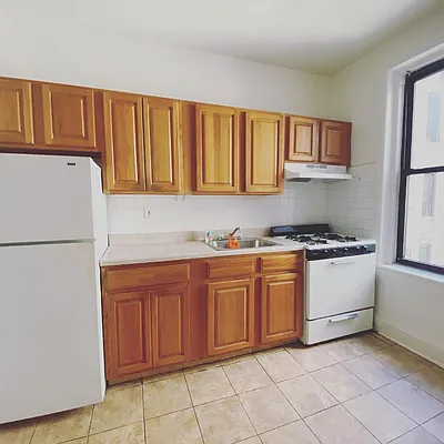 Rented by MQ Realty LLC | media 8