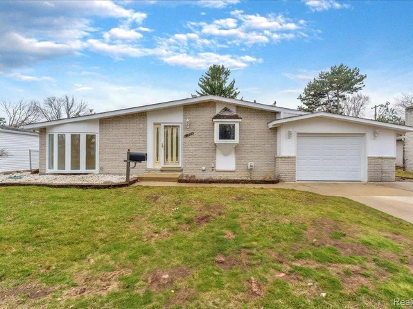 20264 Dubois St, Clinton Township, MI 48035