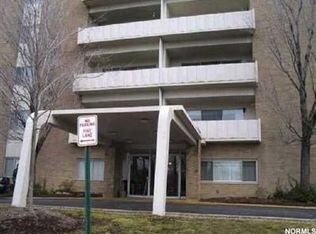 2039 Wooster Rd #23, Rocky River, OH 44116