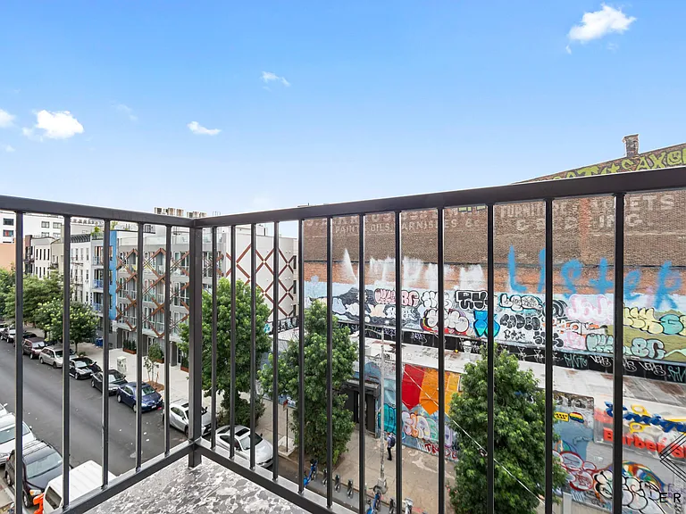 7 Melrose St #4L — Photo 11