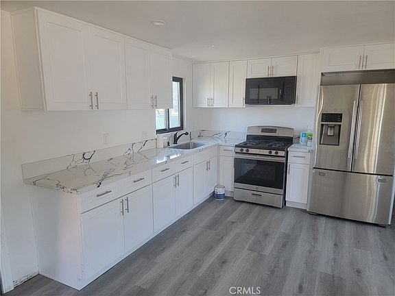 4th image of 10991 Pipeline Ave
