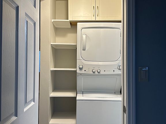 5th image of 426-422 W 20th St #426